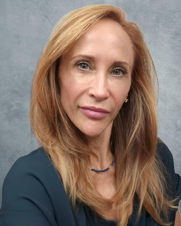 JuliEleston_Headshot