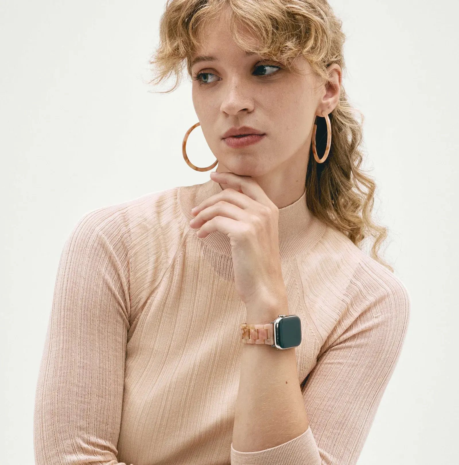 Large-hoops-Apple-watch-band-blossom-EM